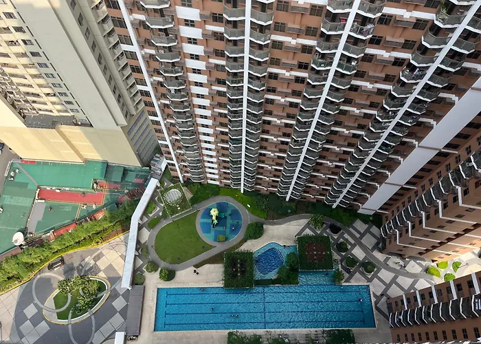 Apartment Modern 1br In Pasay With Balcony View Free Swimming Pool Near Naia Airport, Picc, Ccp, Moa
