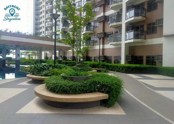 Modern 1br In Pasay With Balcony View Free Swimming Pool Near Naia Airport, Picc, Ccp, Moa Apartment