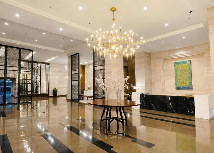 Apartment Modern 1br In Pasay With Balcony View Free Swimming Pool Near Naia Airport, Picc, Ccp, Moa *